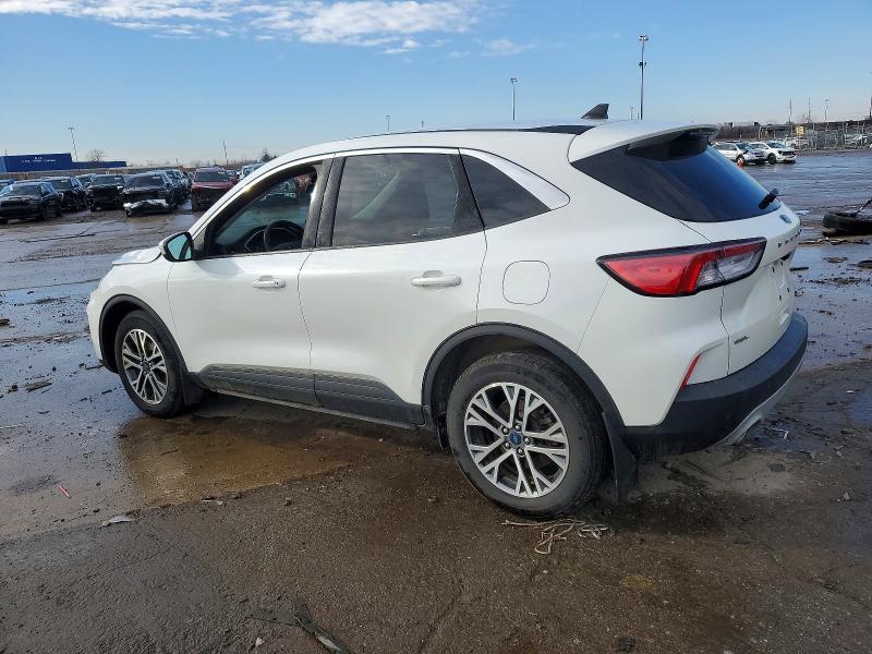 Photo 2 from auction – 2022 FORD ESCAPE SEL with VIN 1FMCU9H63NUB24502