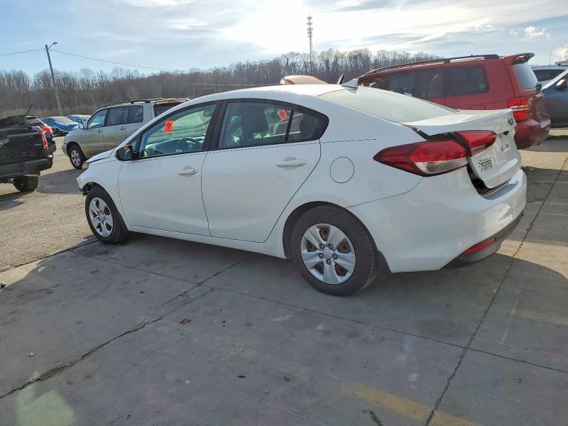 Photo 2 from auction – 2018 KIA FORTE with VIN 3KPFK4A78JE164659