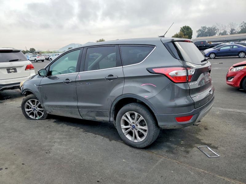 Photo 2 from auction – 2017 FORD ESCAPE with VIN 1FMCU0GD2HUD20219