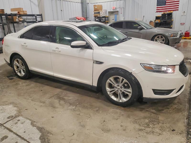 Photo 4 from auction – 2013 FORD TAURUS SEL with VIN 1FAHP2E82DG166872