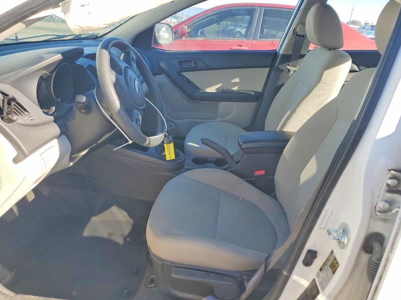 Zdjęcie 7 z aukcji – 2010 KIA FORTE EX z VIN KNAFU4A28A5064973