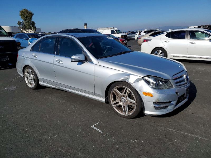 صورة رقم 4 من المزاد - 2012 MERCEDES-BENZ C 300 4MAT مع VIN WDDGF8BB6CA724693