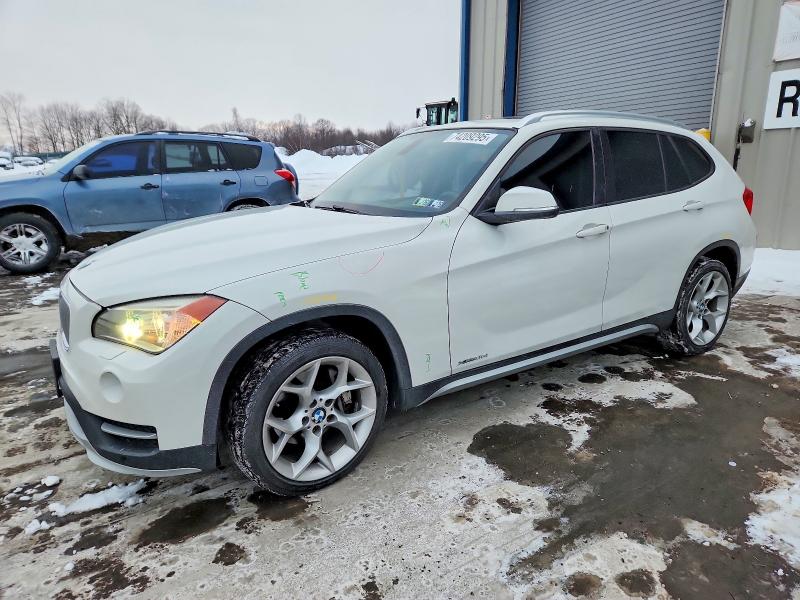 BMW X1 XDRIVE3 2015 with VIN WBAVM5C58FVV93601 - Photo from auction