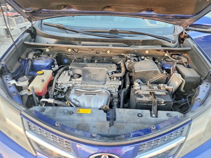 Photo 12 from auction – 2015 TOYOTA RAV4 LIMIT with VIN 2T3YFREV9FW166290
