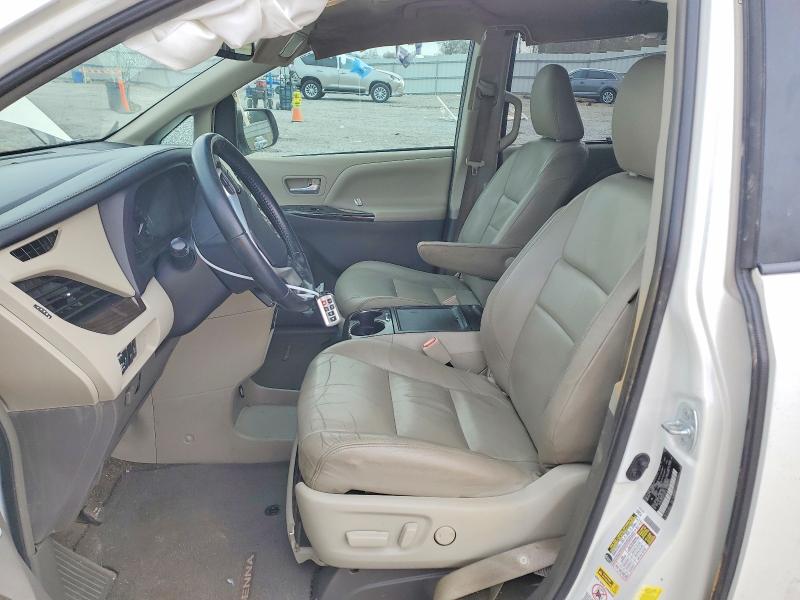 Photo 7 from auction – 2016 TOYOTA SIENNA with VIN 5TDYK3DC3GS726073