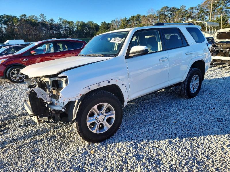 TOYOTA 4RUNNER SR 2022 with VIN JTEMU5JR1N6060093 - Photo from auction