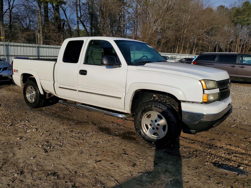 Photo 4 from auction – 2006 CHEVROLET SILVERADO with VIN 1GCEK19BX6Z292433