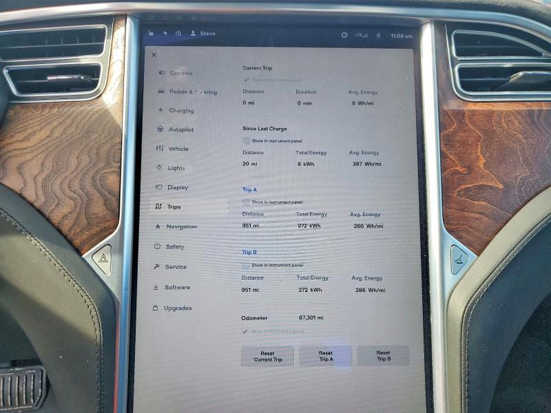 Photo 9 from auction – 2017 TESLA MODEL S with VIN 5YJSA1E2XHF198492