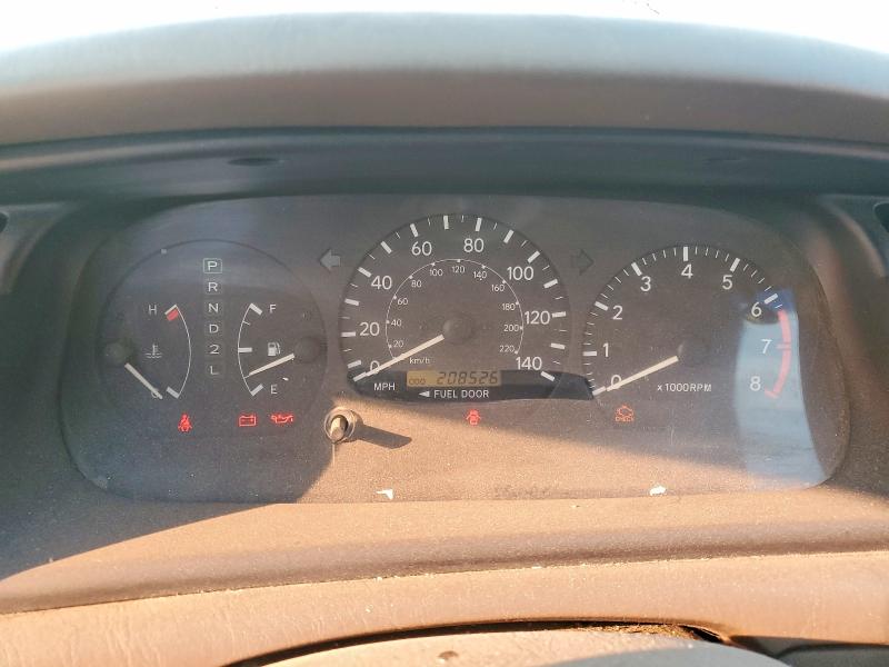 Photo 9 from auction – 2000 TOYOTA CAMRY with VIN 4T1BG22K9YU637368