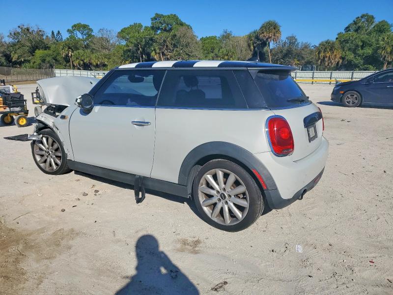 Photo 2 from auction – 2016 MINI COOPER with VIN WMWXP5C56G2D15060