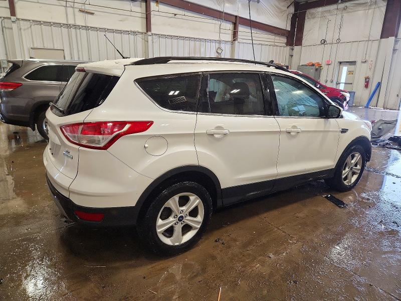 Photo 3 from auction – 2016 FORD ESCAPE SE with VIN 1FMCU0GX4GUA73858