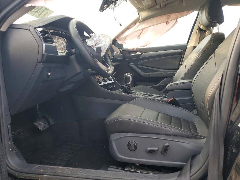 Photo 7 from auction – 2023 VOLKSWAGEN JETTA with VIN 3VW7M7BU8PM038981