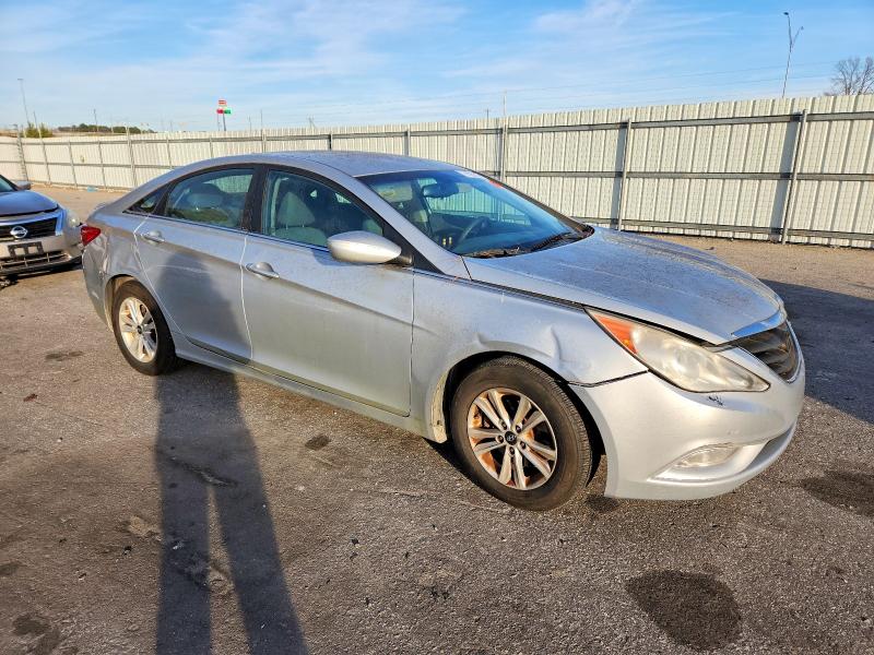Photo 4 from auction – 2013 HYUNDAI SONATA GLS with VIN 5NPEB4AC8DH580980