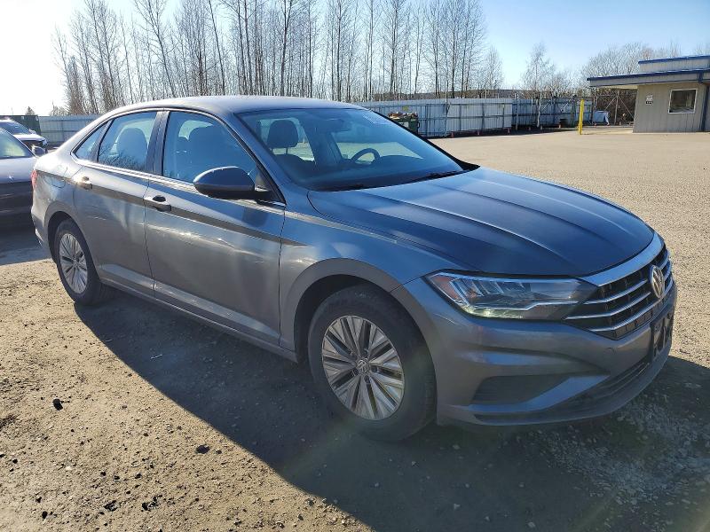 Photo 4 from auction – 2019 VOLKSWAGEN JETTA with VIN 3VWC57BU9KM230253
