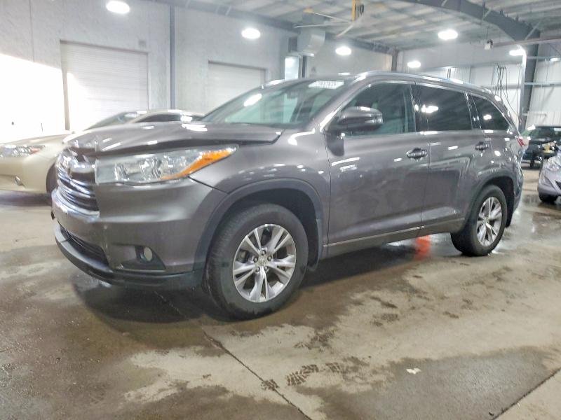 TOYOTA HIGHLANDER 2015 with VIN 5TDJKRFH3FS218360 - Photo from auction
