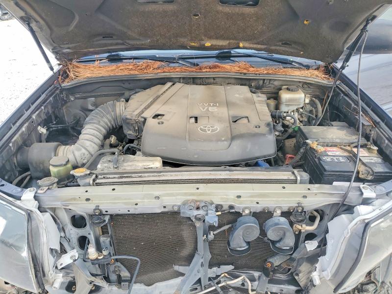 Photo 12 from auction – 2005 TOYOTA 4RUNNER SR with VIN JTEZU14R050061622