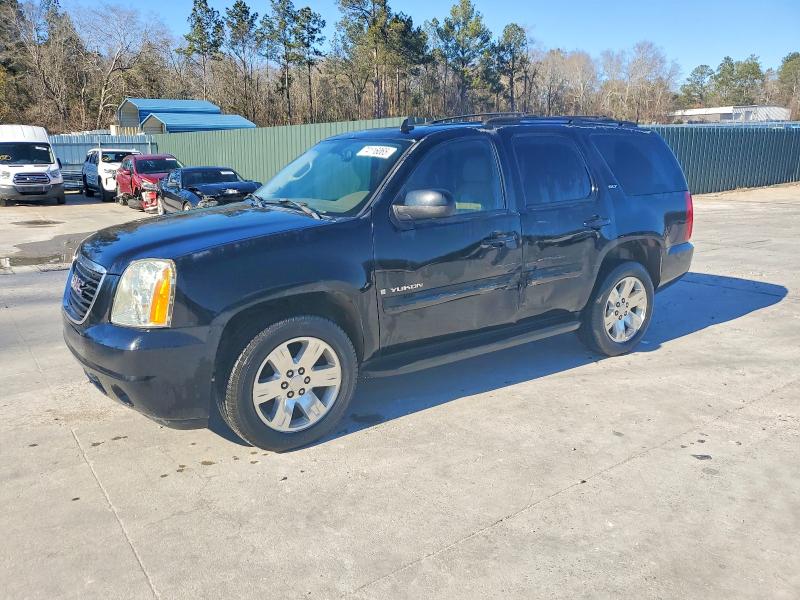 GMC YUKON 2007 with VIN 1GKFC13J07J143762 - Photo from auction