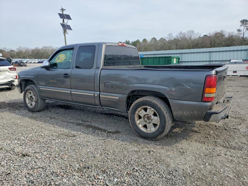 Photo 2 from auction – 2002 CHEVROLET SILVERADO with VIN 2GCEC19V921136197