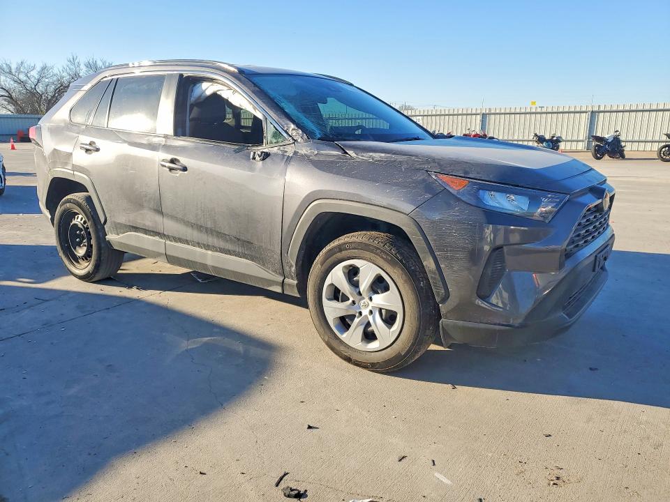 Photo 4 from auction – 2021 TOYOTA RAV4 LE with VIN 2T3H1RFV6MW174549