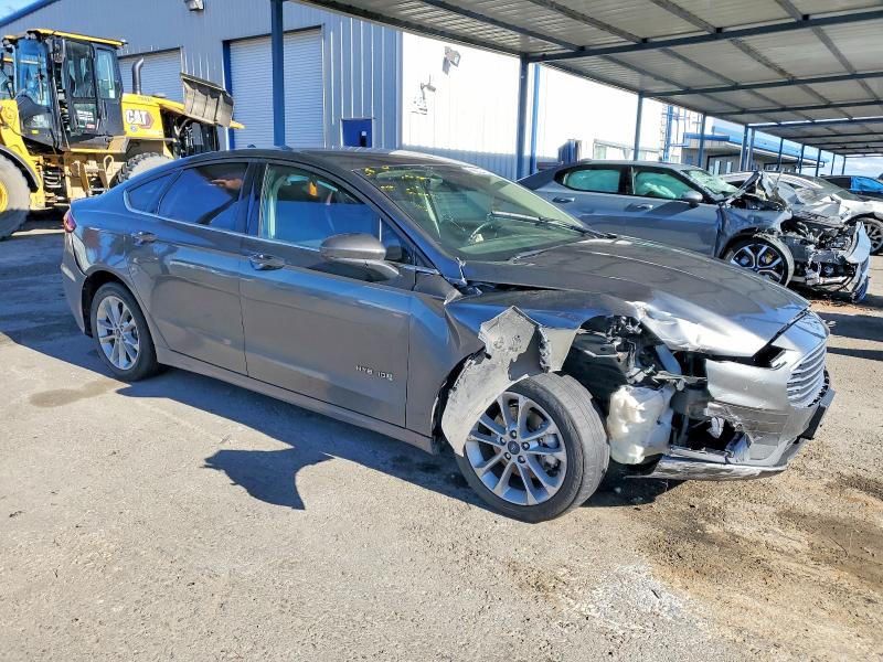 Photo 4 from auction – 2019 FORD FUSION with VIN 3FA6P0LU0KR174423