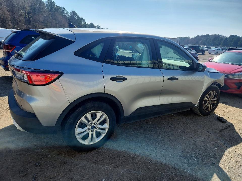 Photo 3 from auction – 2021 FORD ESCAPE S with VIN 1FMCU0F6XMUA78101