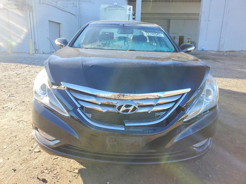 Photo 5 from auction – 2011 HYUNDAI SONATA SE with VIN 5NPEC4AC5BH219314