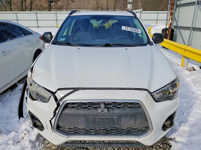 Photo 5 from auction – 2013 MITSUBISHI OUTLANDER with VIN 4A4AR5AU0DE016564