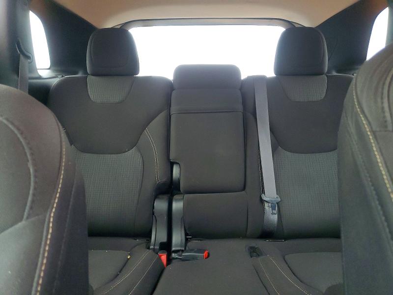 Photo 10 from auction – 2017 JEEP CHEROKEE L with VIN 1C4PJLCB4HW650579