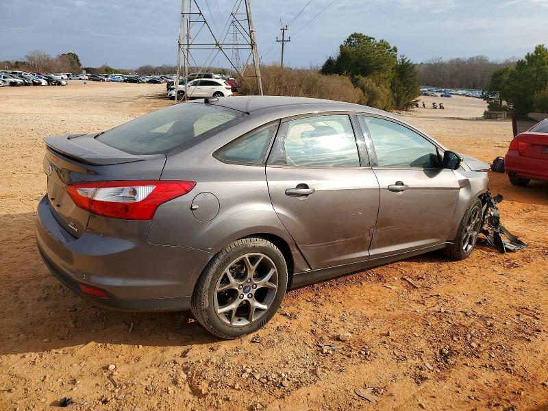 Zdjęcie 3 z aukcji – 2014 FORD FOCUS SE z VIN 1FADP3F21EL107254