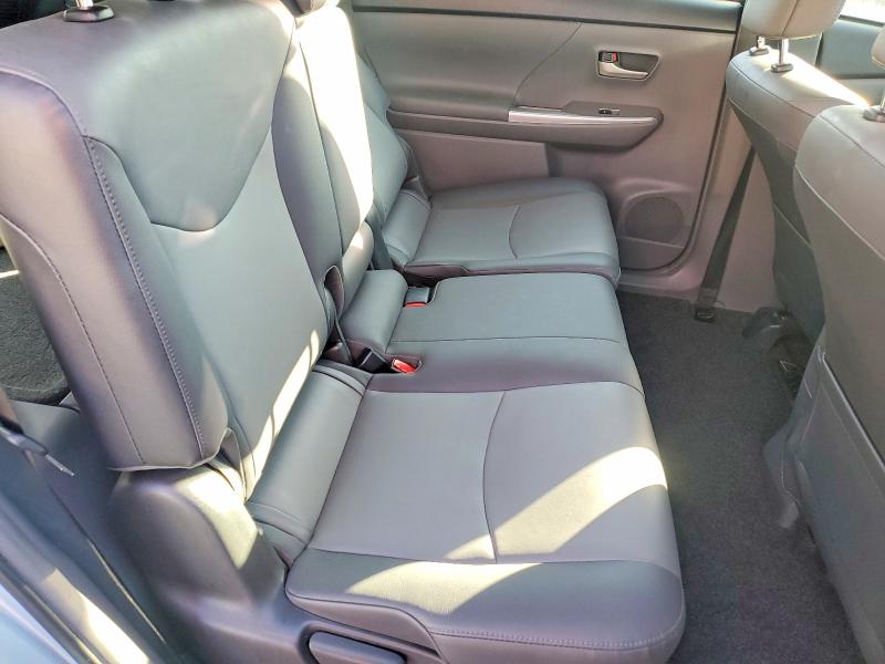 Photo 10 from auction – 2013 TOYOTA PRIUS V with VIN JTDZN3EU3D3267823
