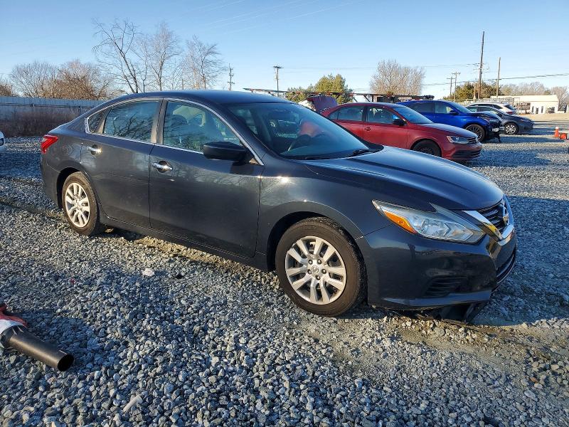 Photo 4 from auction – 2017 NISSAN ALTIMA with VIN 1N4AL3AP0HC151784