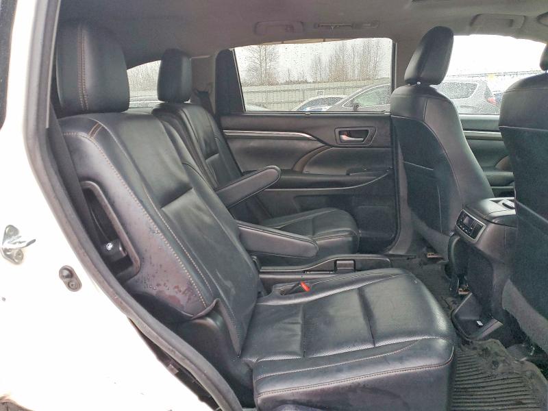 Photo 11 from auction – 2017 TOYOTA HIGHLANDER with VIN 5TDDGRFH7HS034122