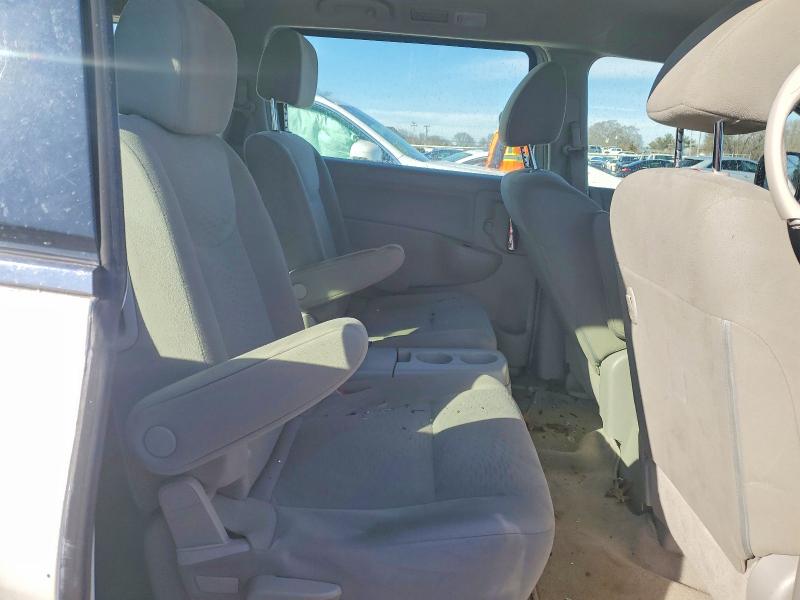 Photo 11 from auction – 2014 NISSAN QUEST S with VIN JN8AE2KP4E9103487