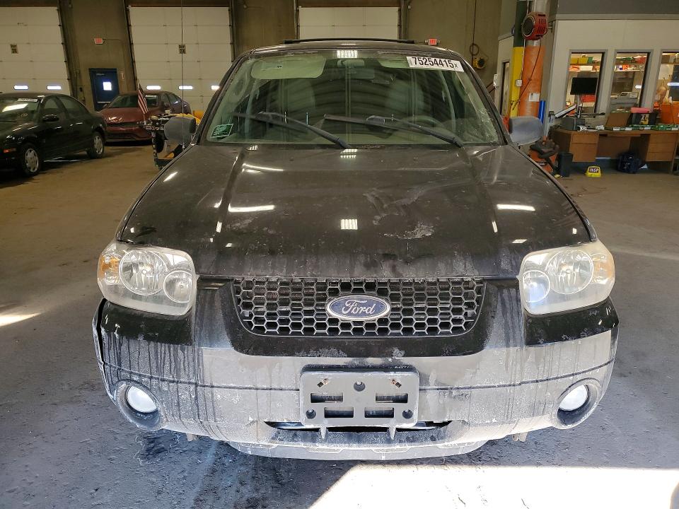 Photo 5 from auction – 2007 FORD ESCAPE with VIN 1FMCU94147KA19590