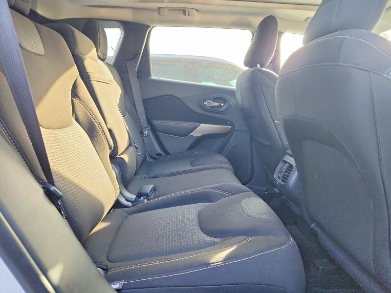 Photo 11 from auction – 2017 JEEP CHEROKEE L with VIN 1C4PJLCS1HW662088