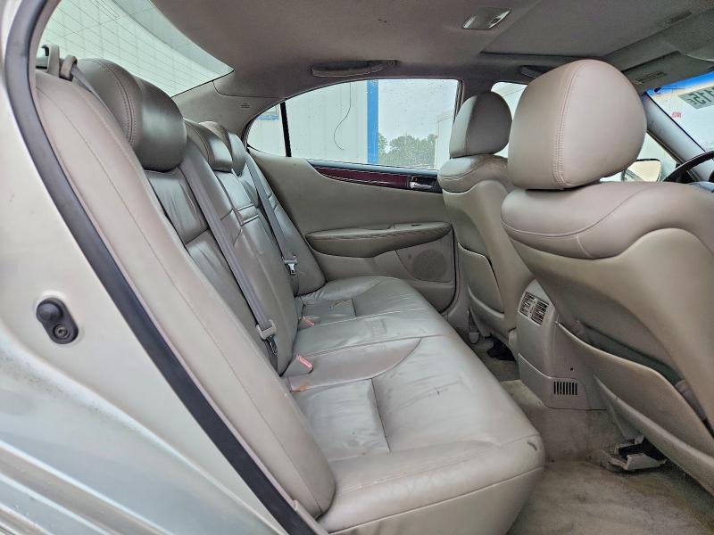 Photo 10 from auction – 2002 LEXUS ES 300 with VIN JTHBF30GX20067132