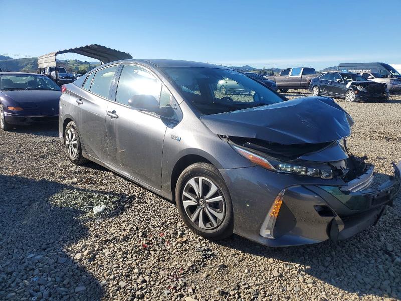 Photo 4 from auction – 2018 TOYOTA PRIUS PRIM with VIN JTDKARFP6J3097946
