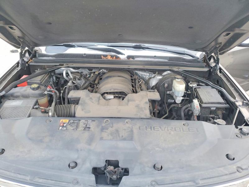 Photo 12 from auction – 2016 CHEVROLET SUBURBAN K with VIN 1GNSKJKC8GR123347