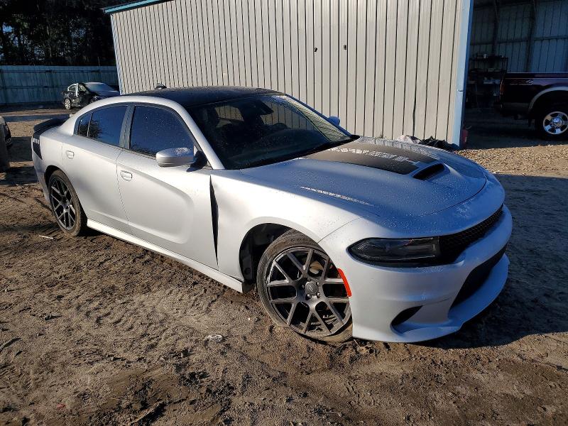 Photo 4 from auction – 2019 DODGE CHARGER R/ with VIN 2C3CDXCT0KH637697