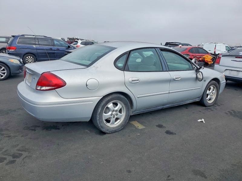 Photo 3 from auction – 2004 FORD TAURUS with VIN 1FAFP55S14G200207