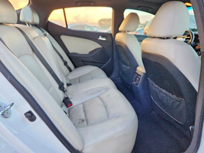Photo 10 from auction – 2013 KIA OPTIMA SX with VIN 5XXGR4A63DG126002