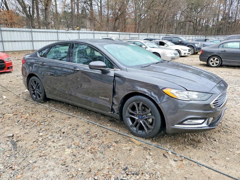 Photo 4 from auction – 2018 FORD FUSION with VIN 3FA6P0LU5JR276296