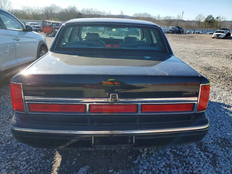 Photo 6 from auction – 1997 LINCOLN TOWN CAR E with VIN 1LNLM81W7VY749417