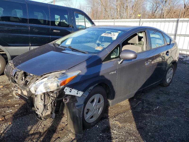 TOYOTA PRIUS 2011 مع رقم تعريف المركبة JTDKN3DU6B1381827 - صورة من المزاد