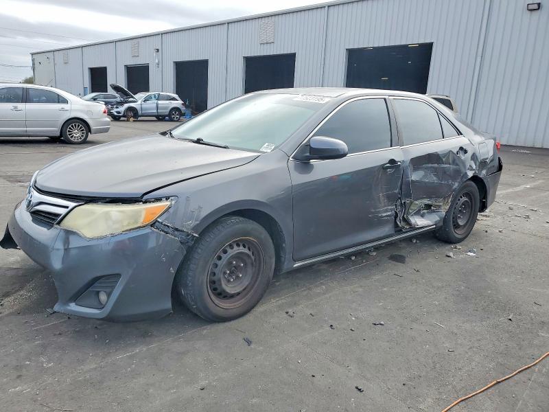TOYOTA CAMRY BASE 2012 z numerem VIN 4T1BF1FK0CU193832 - Zdjęcie z aukcji
