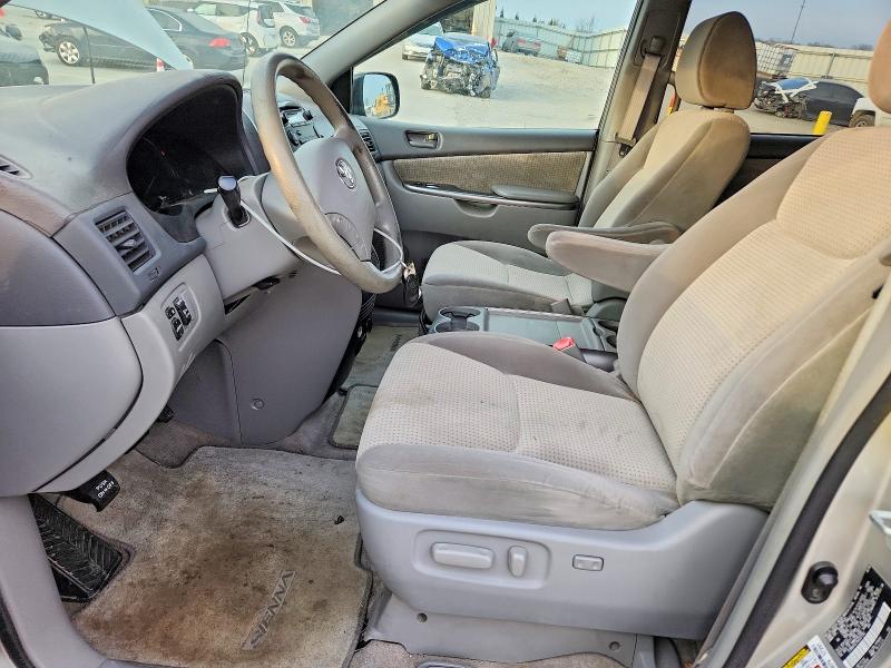 Photo 7 from auction – 2010 TOYOTA SIENNA with VIN 5TDKK4CC1AS327392