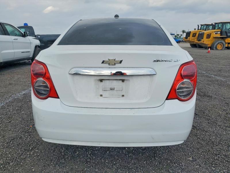 Photo 6 from auction – 2015 CHEVROLET SONIC LT with VIN 1G1JC5SHXF4128185