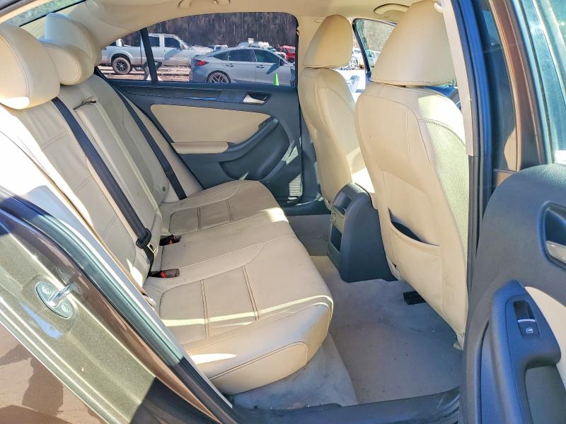 Photo 10 from auction – 2016 VOLKSWAGEN JETTA with VIN 3VWL07AJ5GM218534