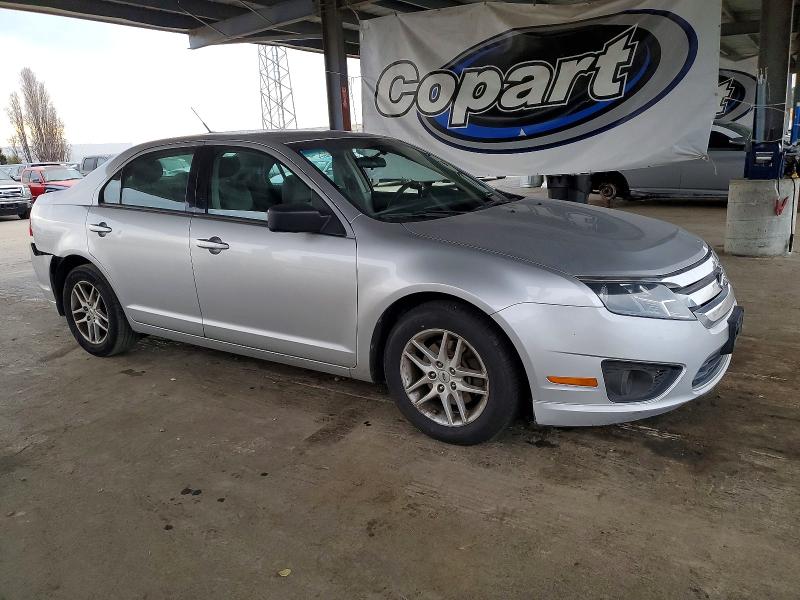 Photo 4 from auction – 2011 FORD FUSION S with VIN 3FAHP0GA7BR343121