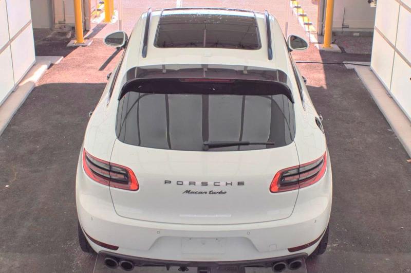Photo 11 from auction – 2017 PORSCHE MACAN TURB with VIN WP1AF2A53HLB60889